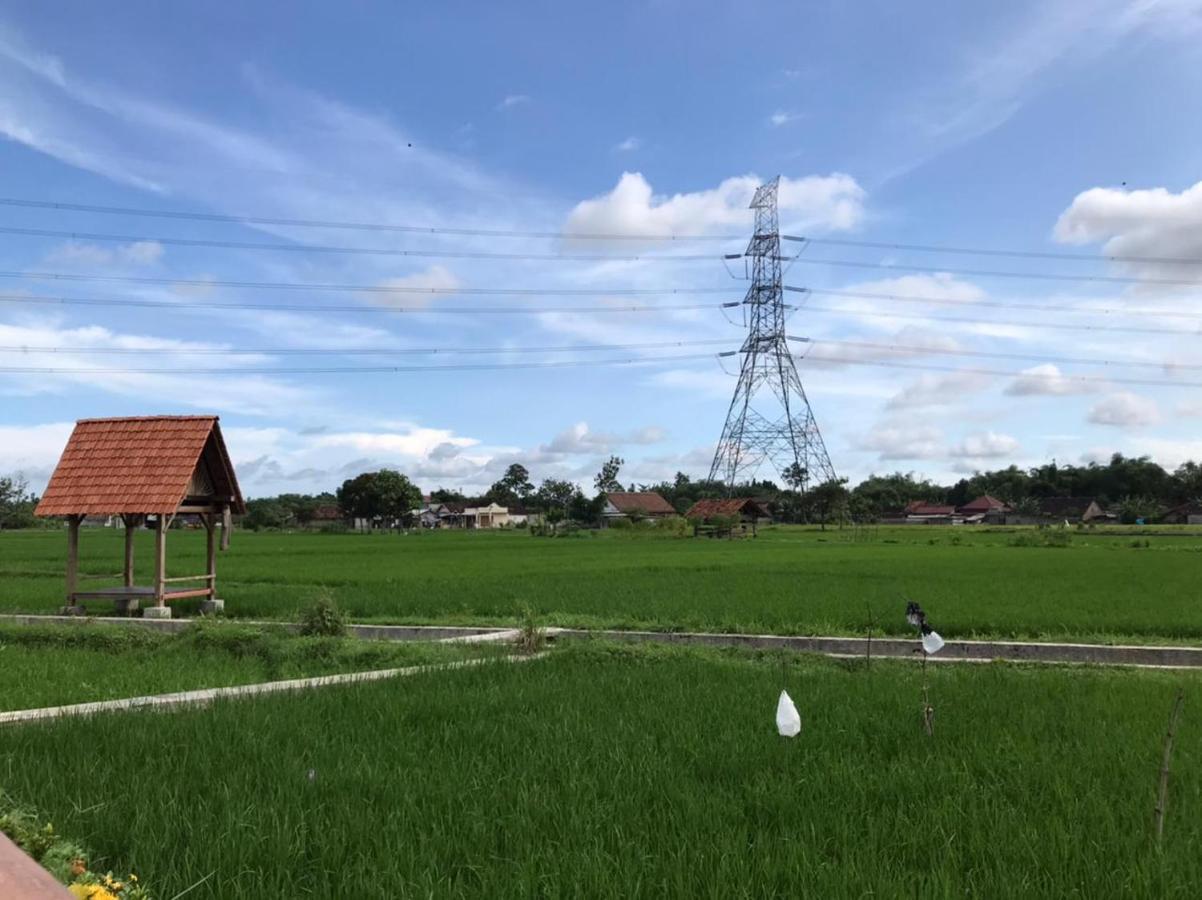 Legiyem Homestay Yogyakarta Exterior photo
