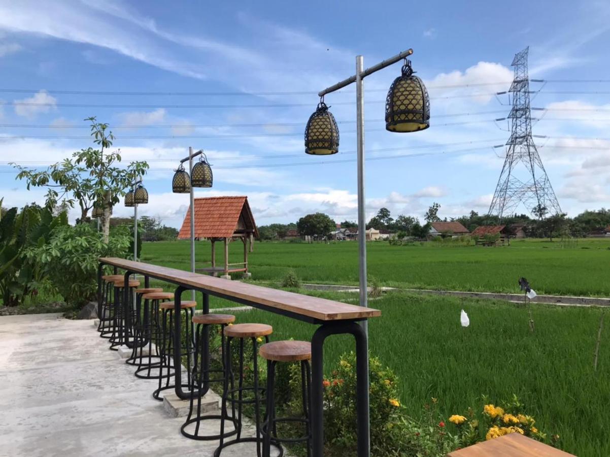 Legiyem Homestay Yogyakarta Exterior photo