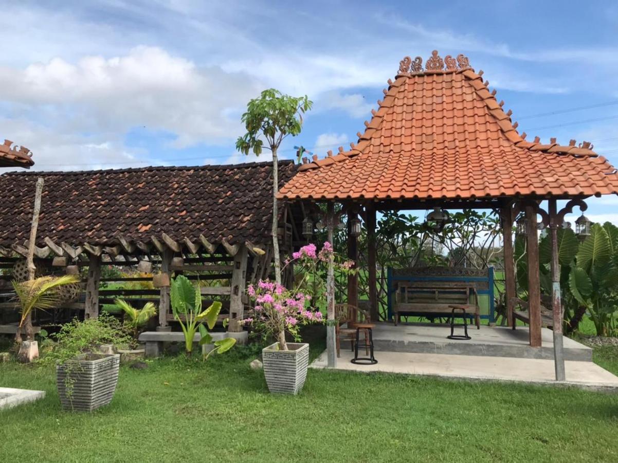 Legiyem Homestay Yogyakarta Exterior photo