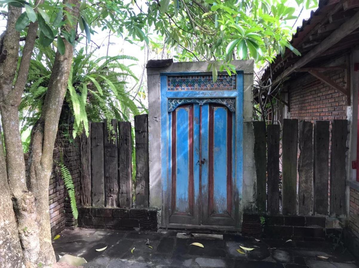 Legiyem Homestay Yogyakarta Exterior photo