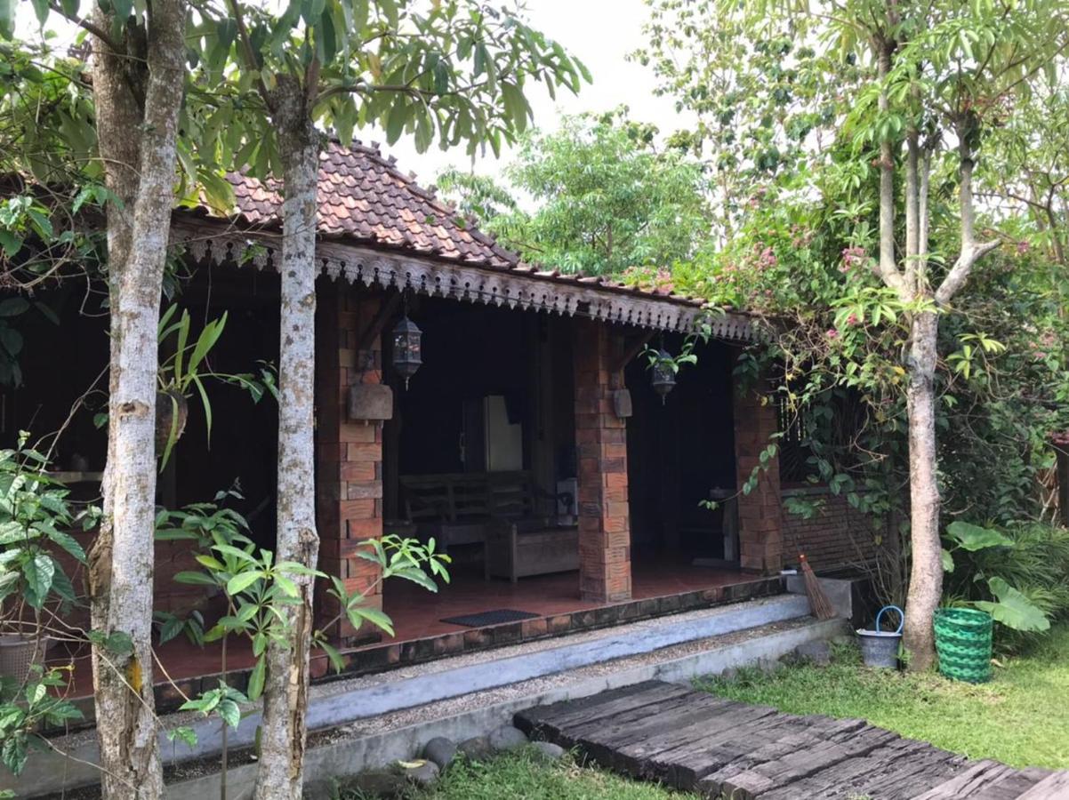 Legiyem Homestay Yogyakarta Exterior photo