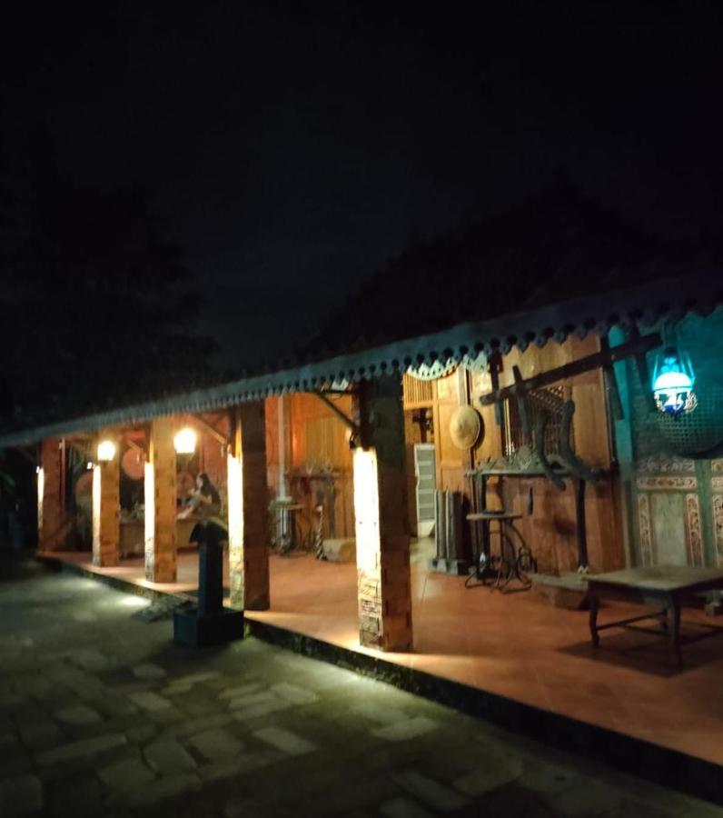 Legiyem Homestay Yogyakarta Exterior photo